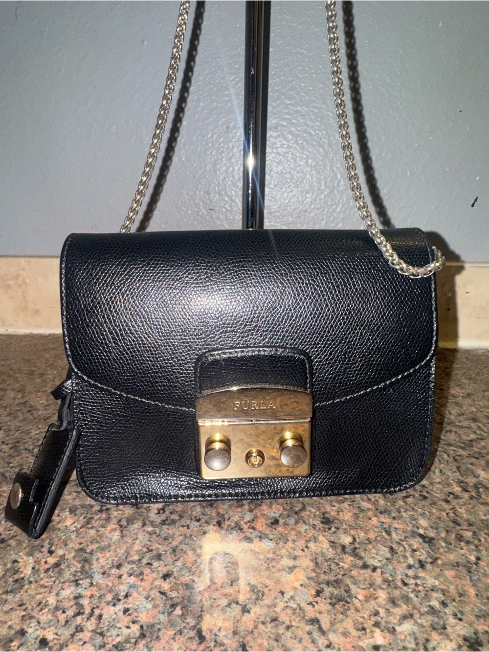 Furla metropolis Black Leather Crossbody EUC